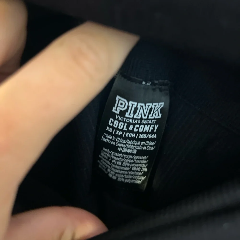 PINK Victoria's Secret Black and Gray Ombre Leggings - Picture 5 of 5